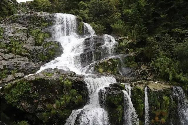 逆境英雄降临