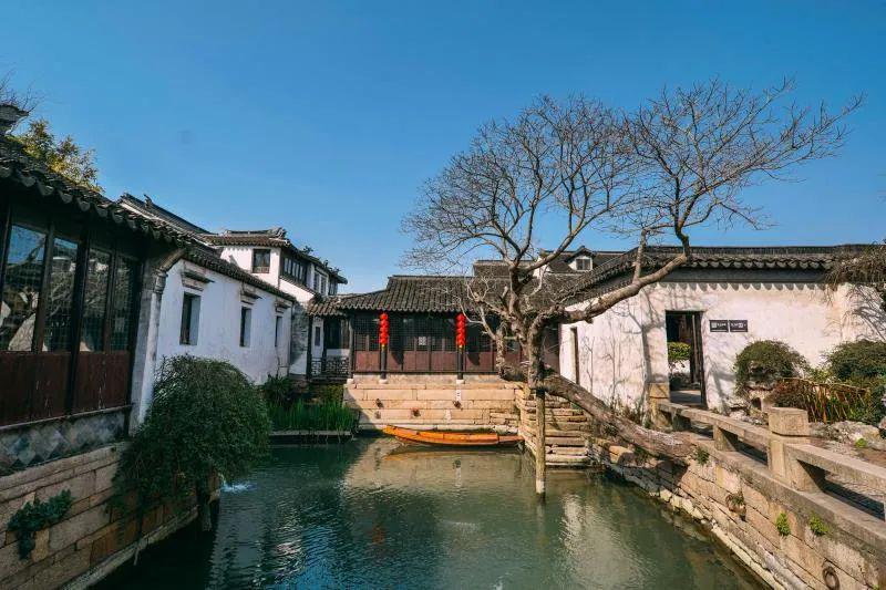 相亲对象只有周末才能约会？游戏画面